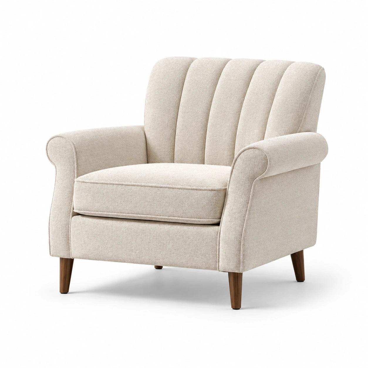 Sillón de tela beige con patas de madera maciza