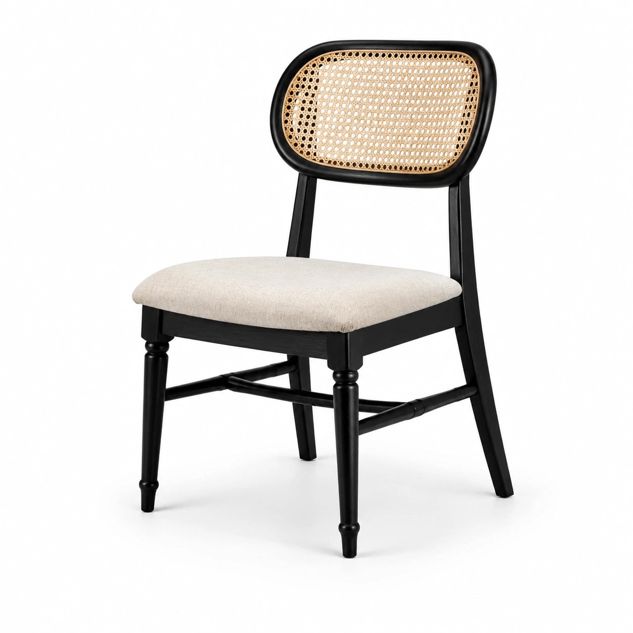 Silla de madera con respaldo de ratán y asiento de lino